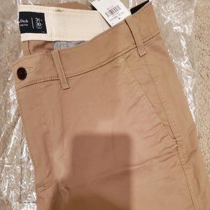 Abercrombie & Fitch KHAKI Athletic Skinny Chinos